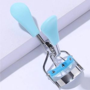 1pc Eyelash Curler With Comb